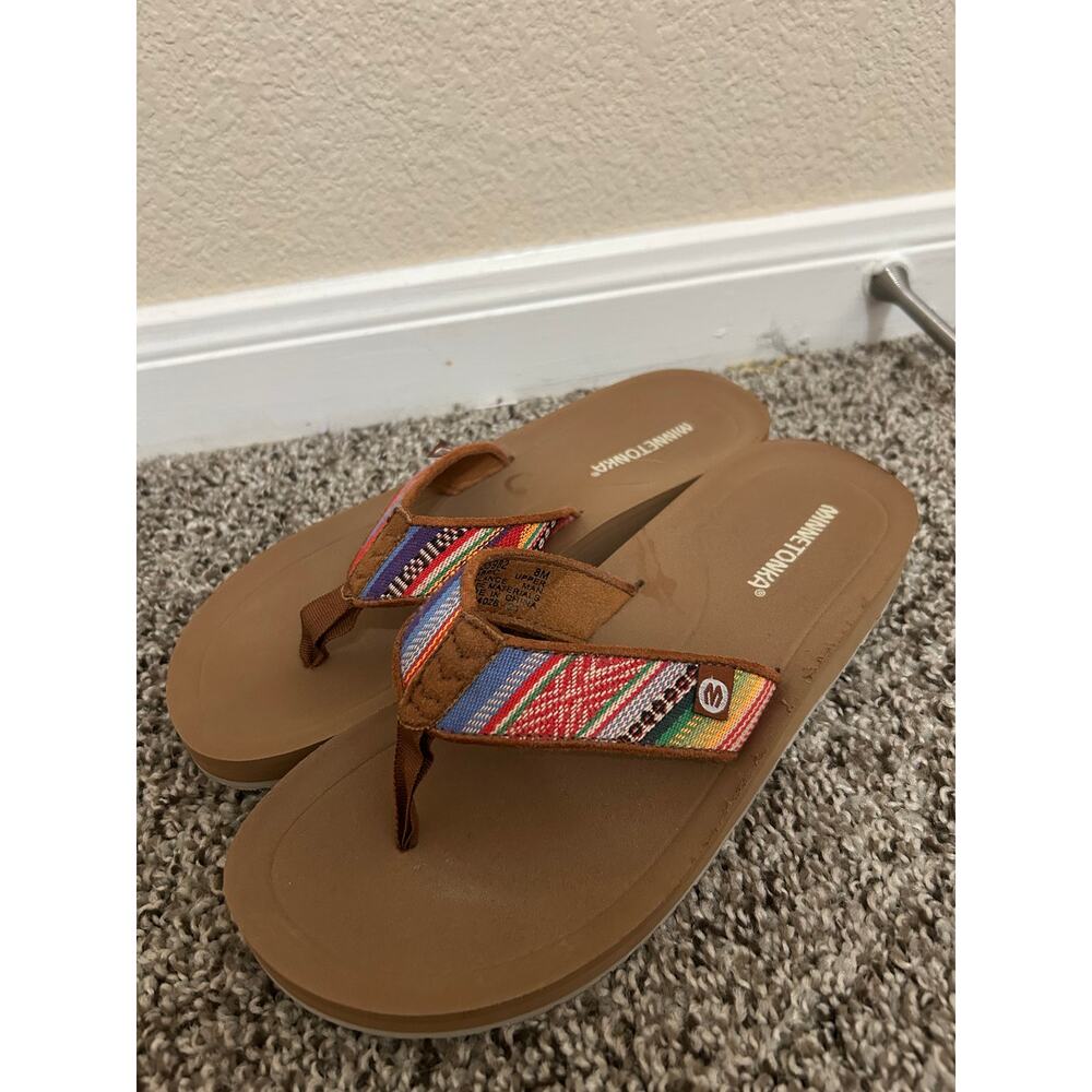 Minnetonka Flip Flops Women's Size 8 Comfort Slip On Tan Cute Sandals